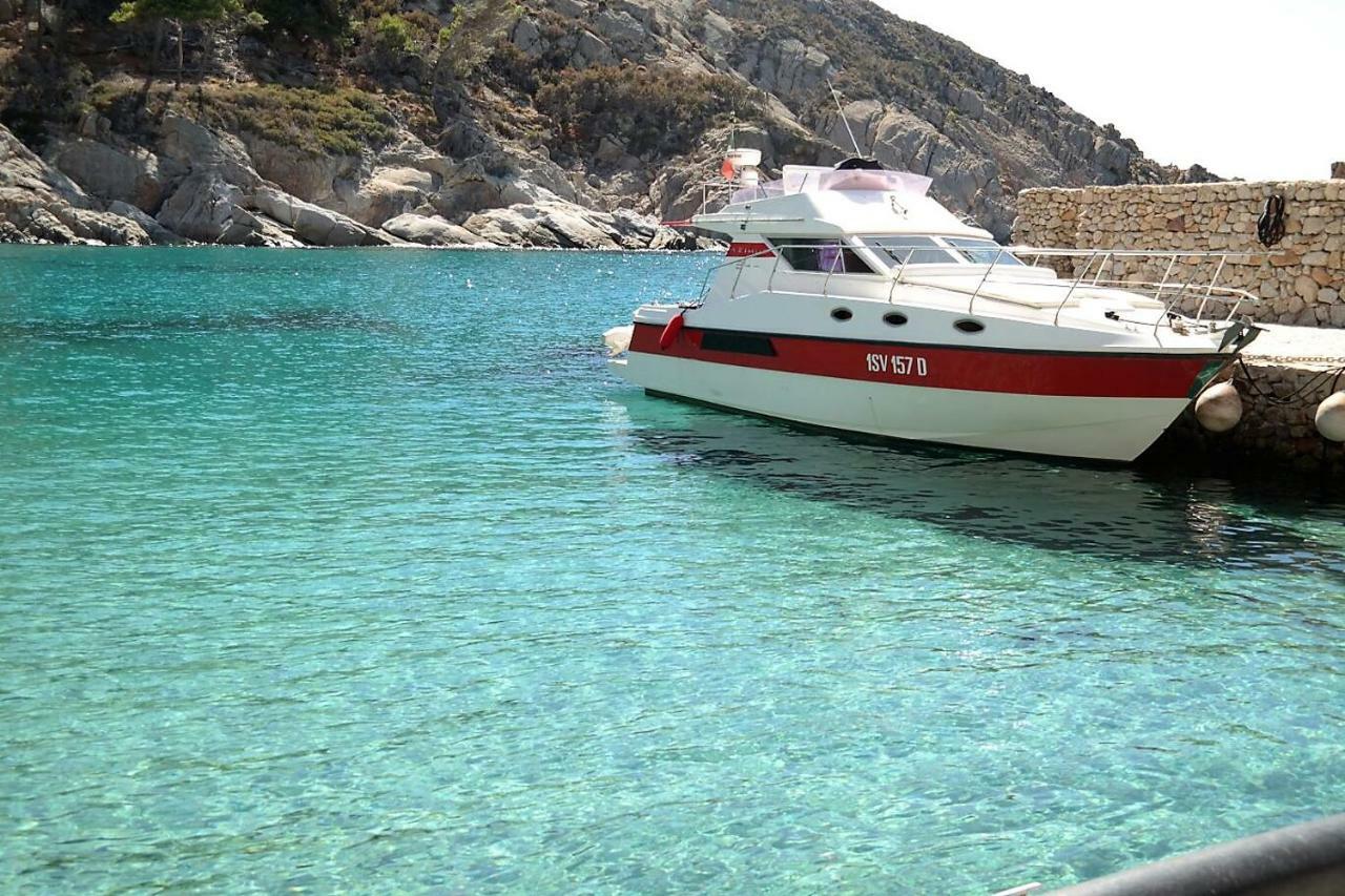 Yacht Suite Marina Di Grosseto Bagian luar foto