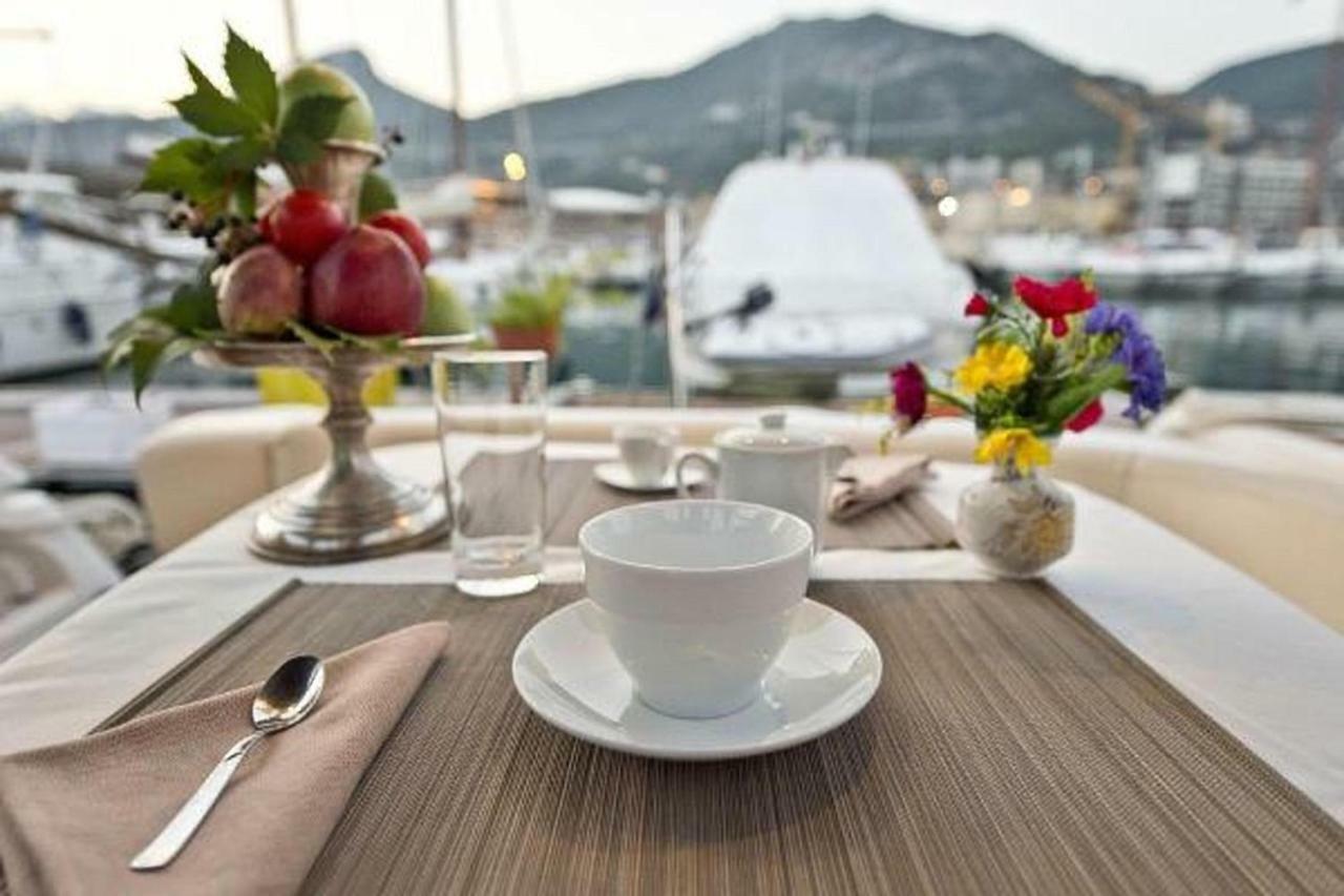 Yacht Suite Marina Di Grosseto Bagian luar foto