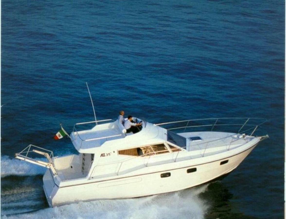 Yacht Suite Marina Di Grosseto Bagian luar foto