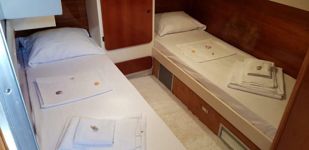 Yacht Suite Marina Di Grosseto Bagian luar foto